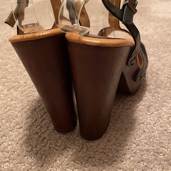 Top Moda laser cut design platform sandals - Picture 6 of 7